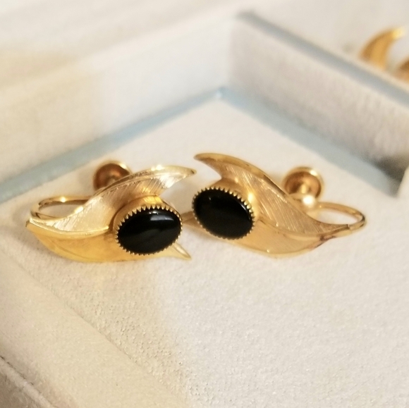 12KT GOLD FILLED ONYX EARRINGS VINTAGE - Picture 4 of 7